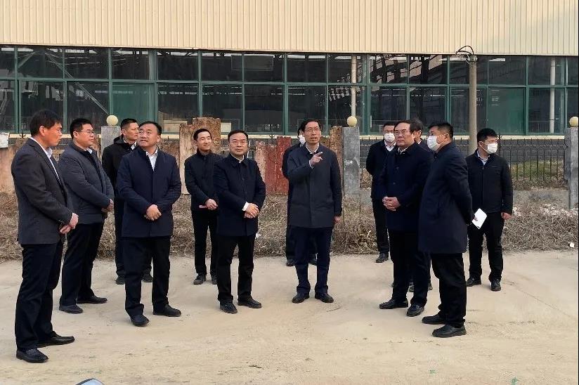 王營區(qū)長調(diào)研天意機(jī)械大宗固體廢物循環(huán)利用項目