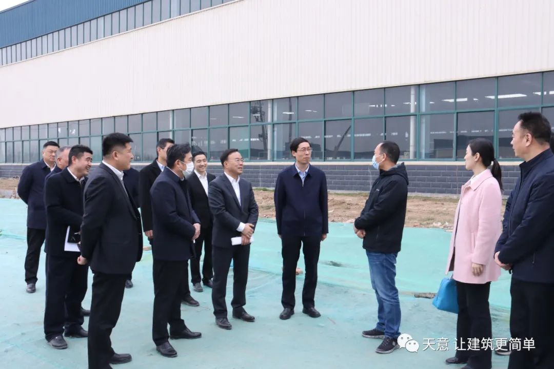 區(qū)委副書記、區(qū)長(zhǎng)王營(yíng)召開(kāi)天意機(jī)械大宗固廢智能裝備研發(fā)生產(chǎn)項(xiàng)目現(xiàn)場(chǎng)推進(jìn)會(huì)