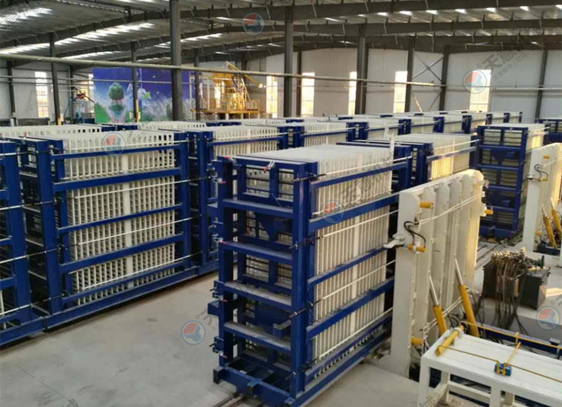 輕質(zhì)復(fù)合墻板設(shè)備 立式復(fù)合墻板機(jī) 天意隔墻板設(shè)備