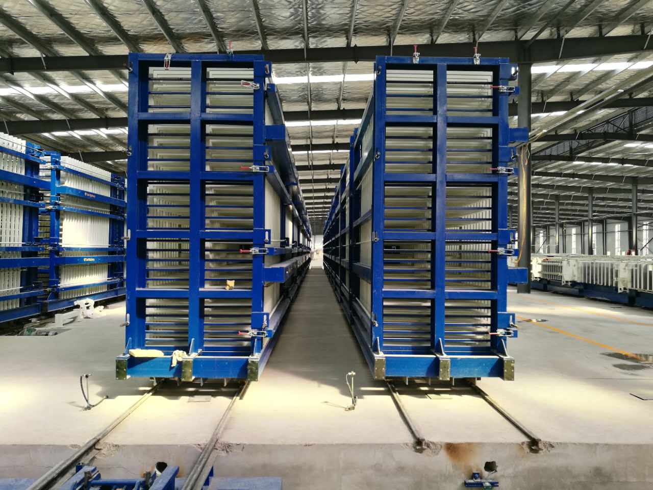 復(fù)合墻板機(jī)產(chǎn)量高丨隔墻板設(shè)備自動(dòng)化程度高